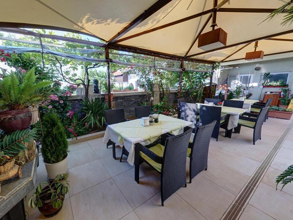 Family Hotel Gogov Sinemoretz Εξωτερικό φωτογραφία